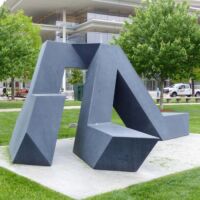 John and Mary Pappajohn Sculpture Park in Des Moines, Iowa<br>
"Willy" von Tony Smith Willy (Des Moines, Iowa)
