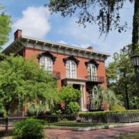 Mercer Williams House Savannah, Georgia<br>
Eines von über 1.000 Villen und Wohnhäusern Mercer Williams House Savannah, Georgia