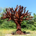 "Iron Tree" von Ai Weiwei