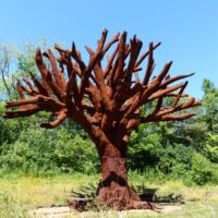 "Iron Tree" von Ai Weiwei