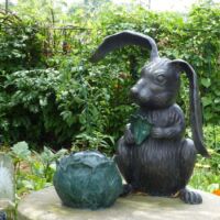 "Bunny and Cabbage" von Mary Zimmerman