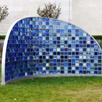 "Moon Mirror" von Josiah McElheny