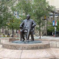 Tom L. Johnson Statue am Public Square Cleveland, Ohio