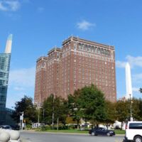 Statler Towers Buffalo, New York<br>
Früheres Luxushotel, heute Apartmenthaus Statler Towers Buffalo, New York