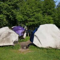 "Untitled" von Jim Hodges
