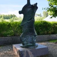 "Standing Figure: Knife Edge" von Henry Moore