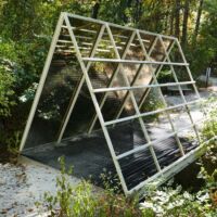 "Triangular Bridge Over Water" von Dan Graham