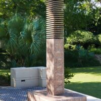 "Las Mesas Bench" von Jesús Bautista Moroles