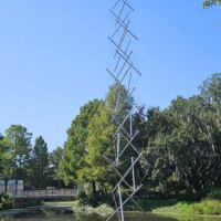 "Virlane Tower" von Kenneth Snelson