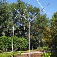"Four Lines Oblique" von George Rickey