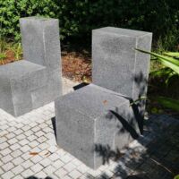 "Pair of Right Angel Chairs" von Scott Burton