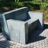 "Settee" von Scott Burton
