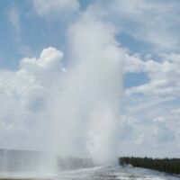 Old Faithful im Yellowstone National Park, Wyoming