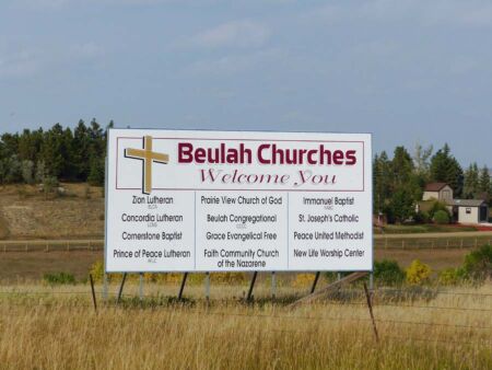 Beulah, North Dakota<br>Ganz schön viele Kirchen für 3.000 Einwohner Ganz schön viele Kirchen