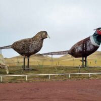 "Pheasants on the Prairie" am Enchanted Highway, North Dakota