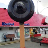 World's largest Dilly Bar vor der ältesten Dairy Queen in Moorhead, Minnesota