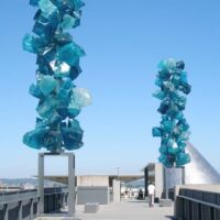 "Crystal Towers" von Dale Chihuly auf der Chihuly Bridge of Glass in Tacoma, Washington