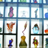 "Venetian Wall" von Dale Chihuly auf der Chihuly Bridge of Glass in Tacoma, Washington
