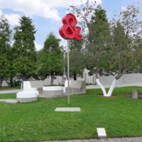 "Love and Loss" von Roy McMakin
