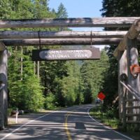 Parkeingang zum Mount Rainier National Park, Washington Parkeingang zum Mount Rainier National Park, Washington