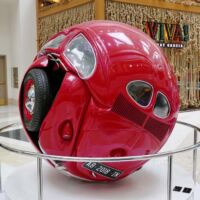 “Red Beetle” von Ichwan Noor in der Resorts World Las Vegas, Nevada