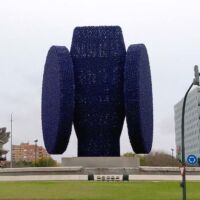 Valencia, Spain<br>
"Dama Ibérica" von Manolo Valdés Dama Ibérica (Valencia, Spain)