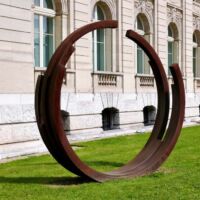 ARBED-Gebäude, Luxembourg<br>
"234.5° ARC x 5" von Bernar Venet 234.5° ARC x 5 (Luxembourg)