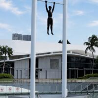 VivoCity Singapore<br>
"There" von Henk Visch There (Singapore)
