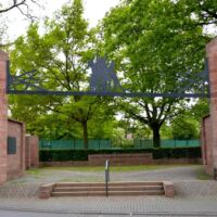 Weinheim, Germany<br>
"Mahnmal für die Opfer von Gewalt, Krieg und Verfolgung" von Hubertus von der Goltz Mahnmal für die Opfer von Gewalt, Krieg und Verfolgung (Weinheim, Germany)