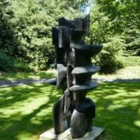 "Grand double" von Alicia Penalba