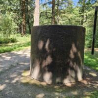 "One" von Richard Serra