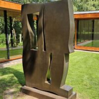 "Seuil aux crénaux végétaux" von Jean Arp