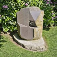 "Queen of Spades" von Isamu Noguchi