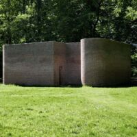 "Antwerpen - Middelheim 1993" von Per Kirkeby