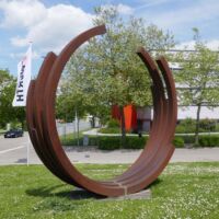 "221.5° ARC x 5" von Bernar Venet