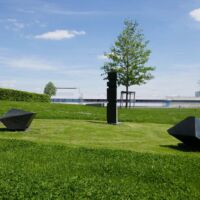 "Conversation with Magic Stones" von Barbara Hepworth