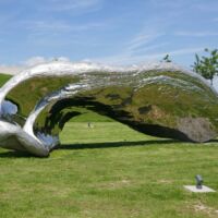 "Frozen Wave" von Marc Quinn