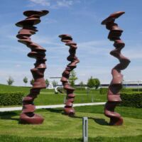 "Points of View" von Tony Cragg